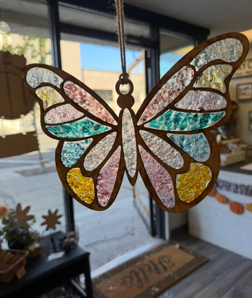4/4 12pm: Crushed Glass / Faux stained glass Workshop