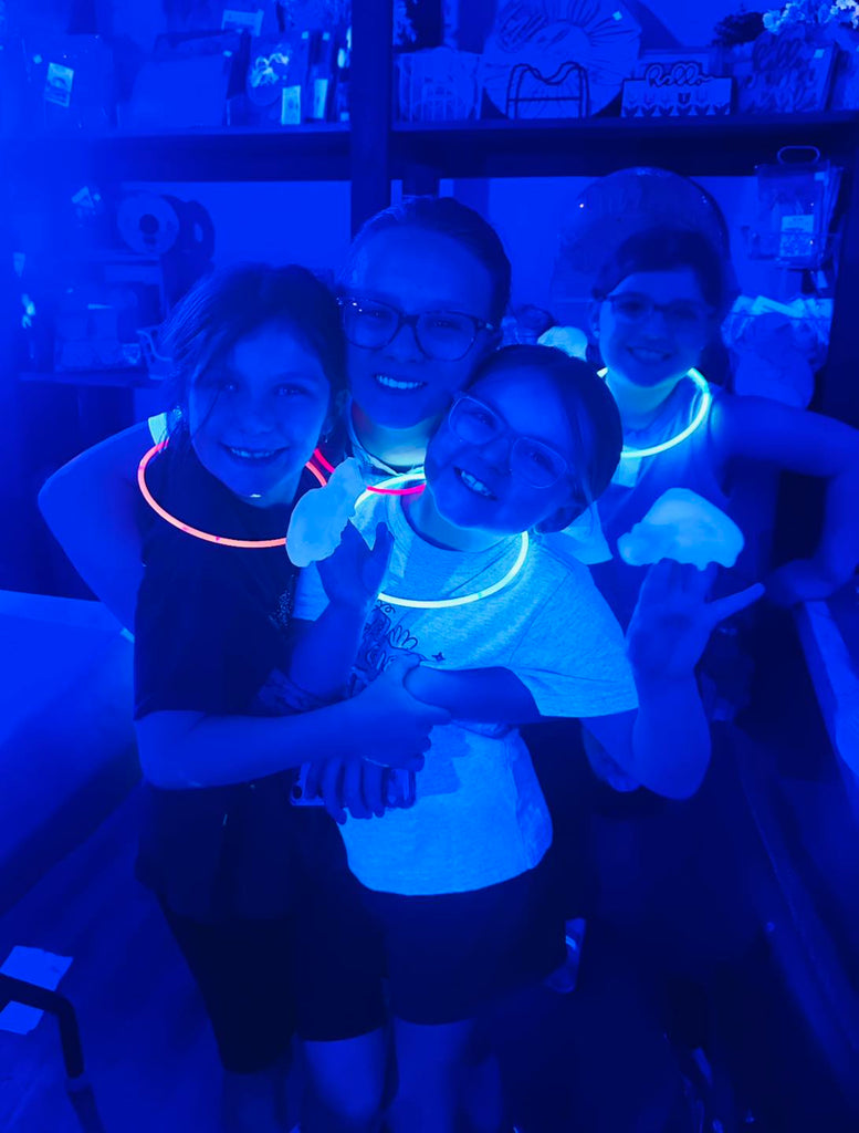 12/12 6-8pm: Kid's Glow DIY workshop!